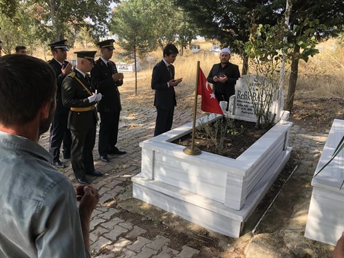 30 Ağustos Zafer Bayramı Münasebetiyle İlçemizde Bulunan Şehitlikler Ziyaret Edildi